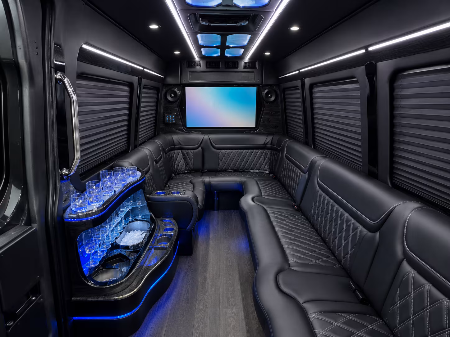 bus rentals for miramar employers hosting off site events and retreats