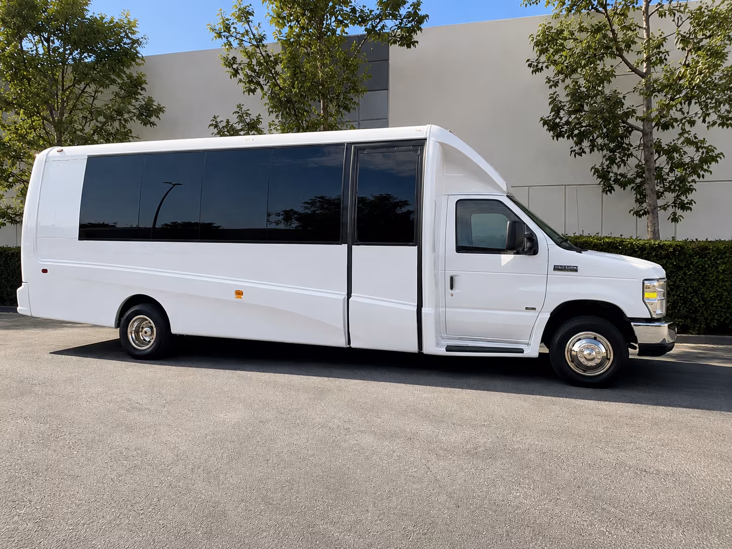corporate event and shuttle buses for miramar businesses