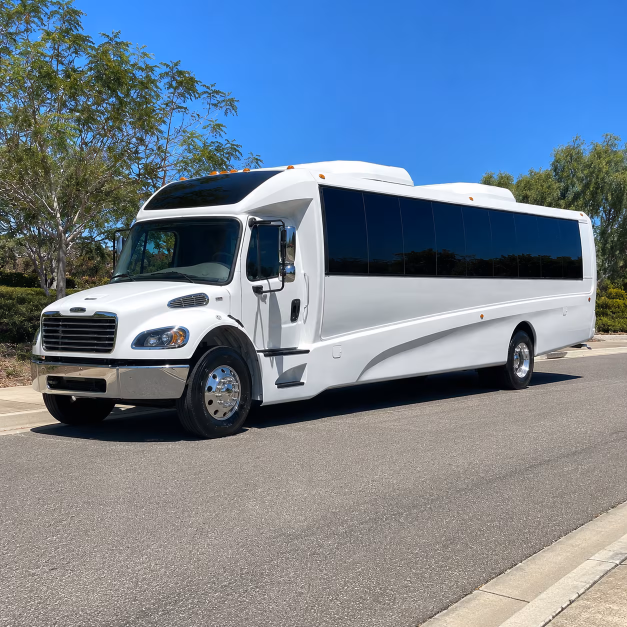 miramar 28 passenger minibus
